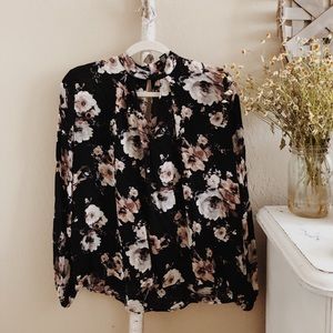 Forever 21 Contemporary Long Sleeve Blouse